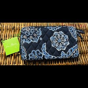 Vera Bradley Accordion Wallet: Blue Bandana Style